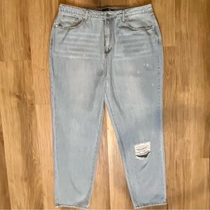 boohoo Blue High Rise Distressed Mom Jeans Light Wash  Straight Leg Size 12 EUC